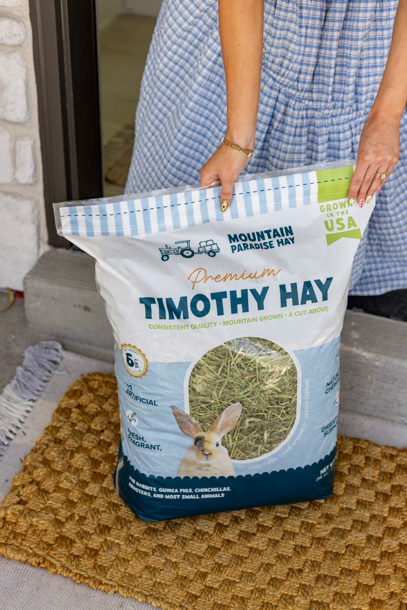 Mountain-Paradise-Hay-Delivery-Porch
